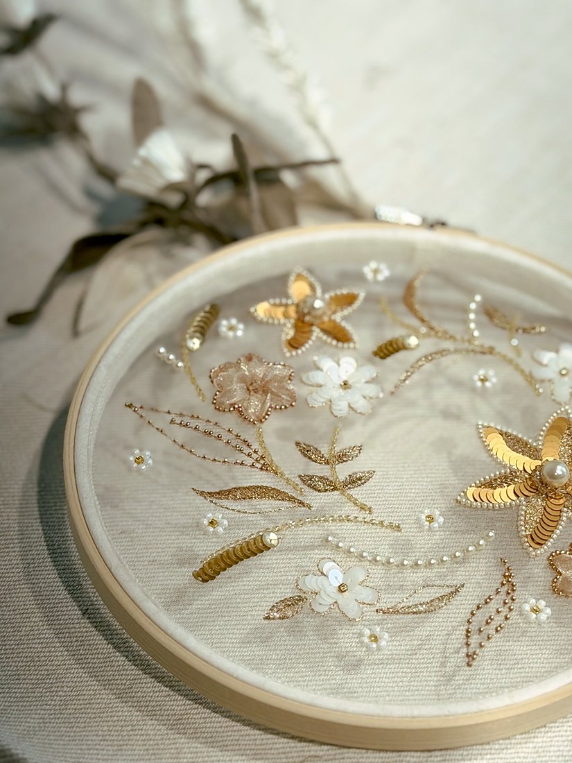 オーガンジーのビーズ刺繍